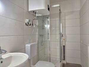 Sanierte 1-Zimmerwohnung mit Terrasse und kleinem Gartenanteil – 23560 Lübeck – Vorschaubild 4