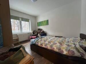 Klassiker trifft Effizienz: Vermietete Wohnung in teils energetisch sanierten Haus in Barmbek-Nord – 22307 Hamburg – Vorschaubild 2