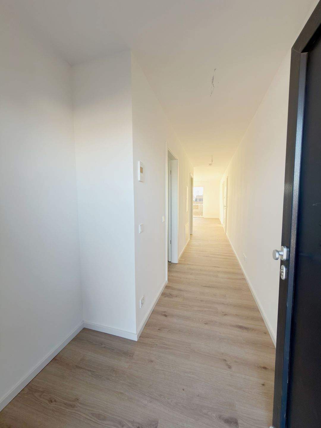 Exklusive 3-Zimmer-Neubauwohnung mit hochwertiger Ausstattung ~ Erstbezug ~ Tiefgarage ~ Aufzug ~ Sofortbezug – Nürnberg – Vorschaubild 2