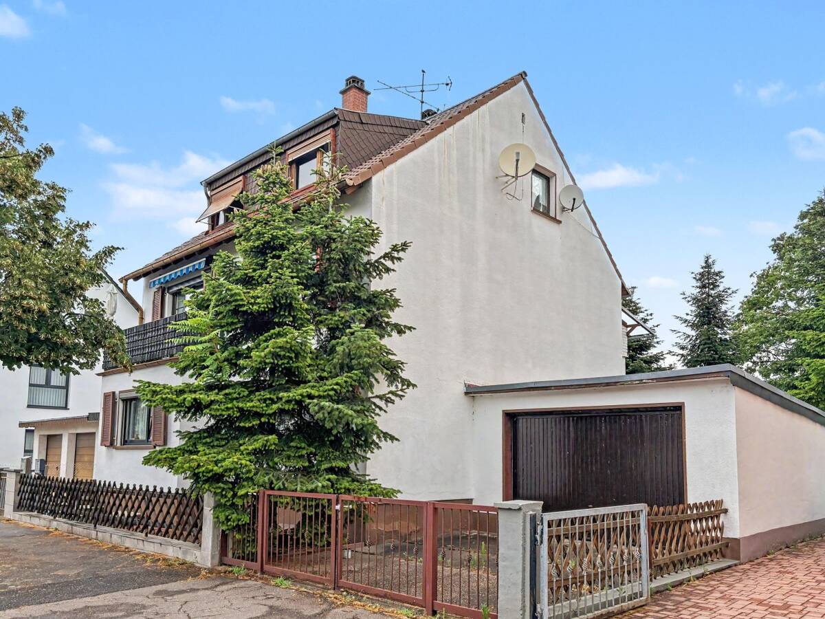Mannheim: Toll geschnittene 2-Zimmer-Etagenwohnung mit Gartenanteil – 68305 Mannheim – Bild 1 von 9