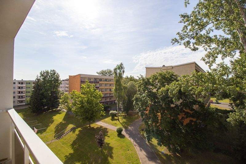 Helle Familienwohnung mit 68 qm + Loggia + PkW- Stellplatz!!! – Chemnitz – Vorschaubild 6