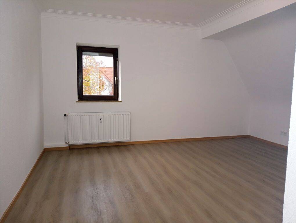Renovierte helle 2-Zimmer Wohnung inkl. EBK/Stellplatz 1.OG – Nürnberg – Vorschaubild 7