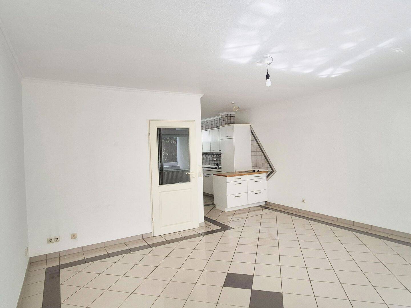 Beliebte Lage am Osterdeich: moderne 4 Zimmer-Maisonette-Wohnung + 2 Balkone + PKW Stellplatz – Bremen – Vorschaubild 8