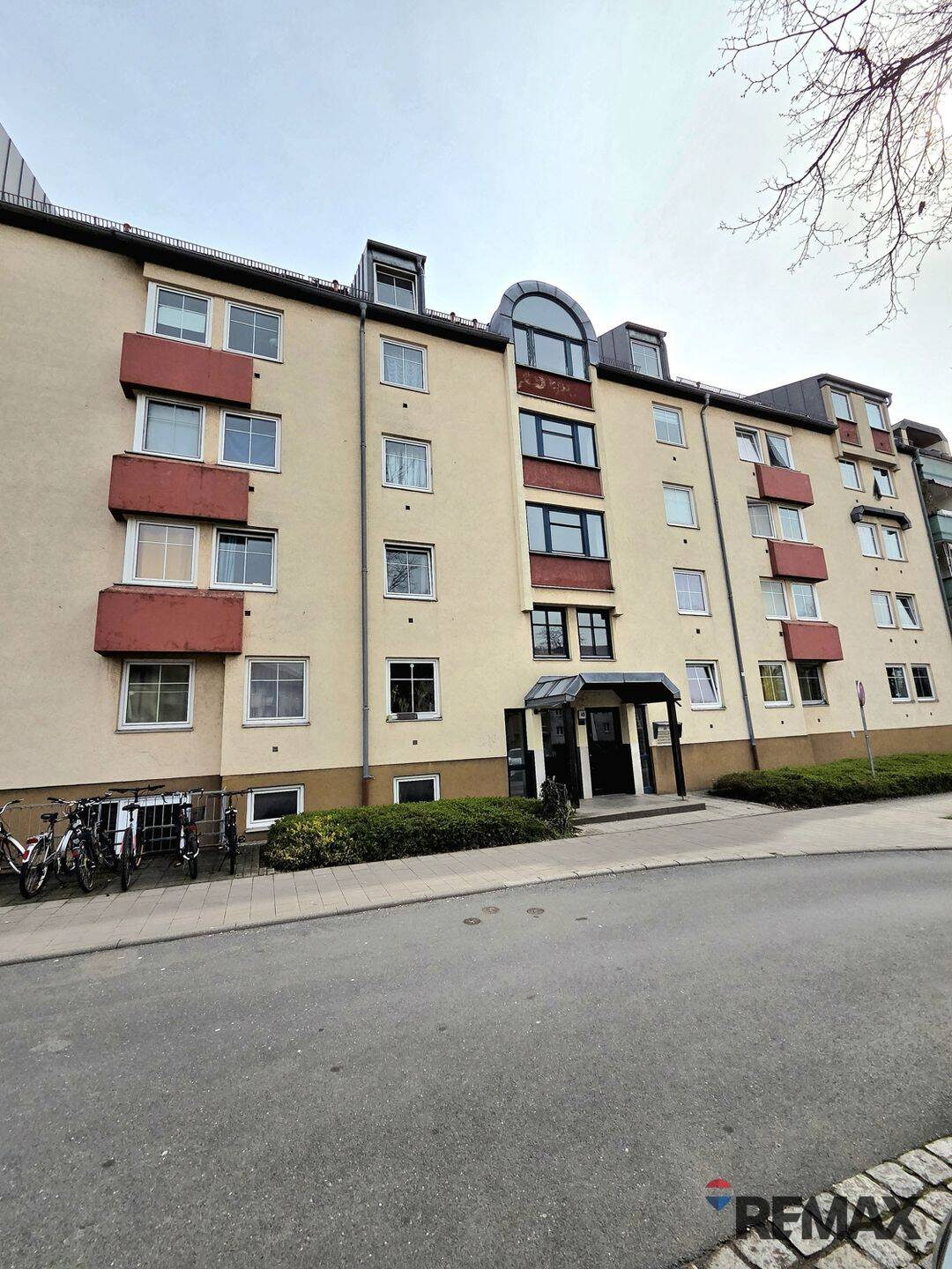 1-Zimmer-Apartment Nähe Uni, Innenstadt & Arcaden, RESERVIERT! – Erlangen – Bild 1 von 9