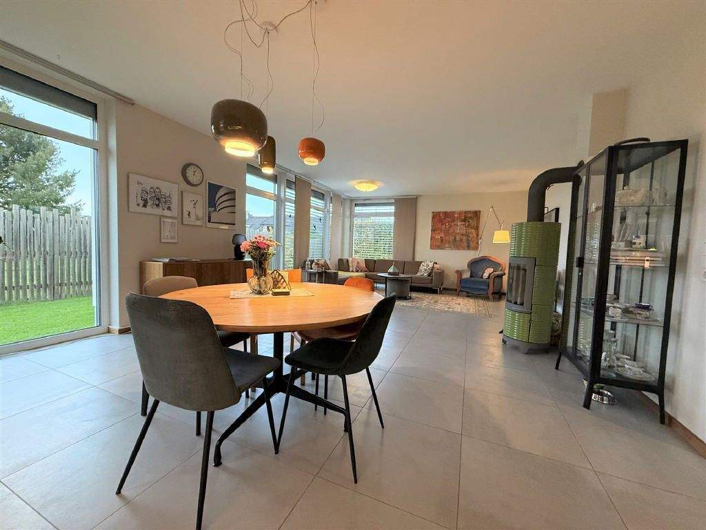 Einziehen und wohlfühlen! Modernes Einfamilienhaus in beliebter Lage von Kassel-Waldau – Kassel – Vorschaubild 3