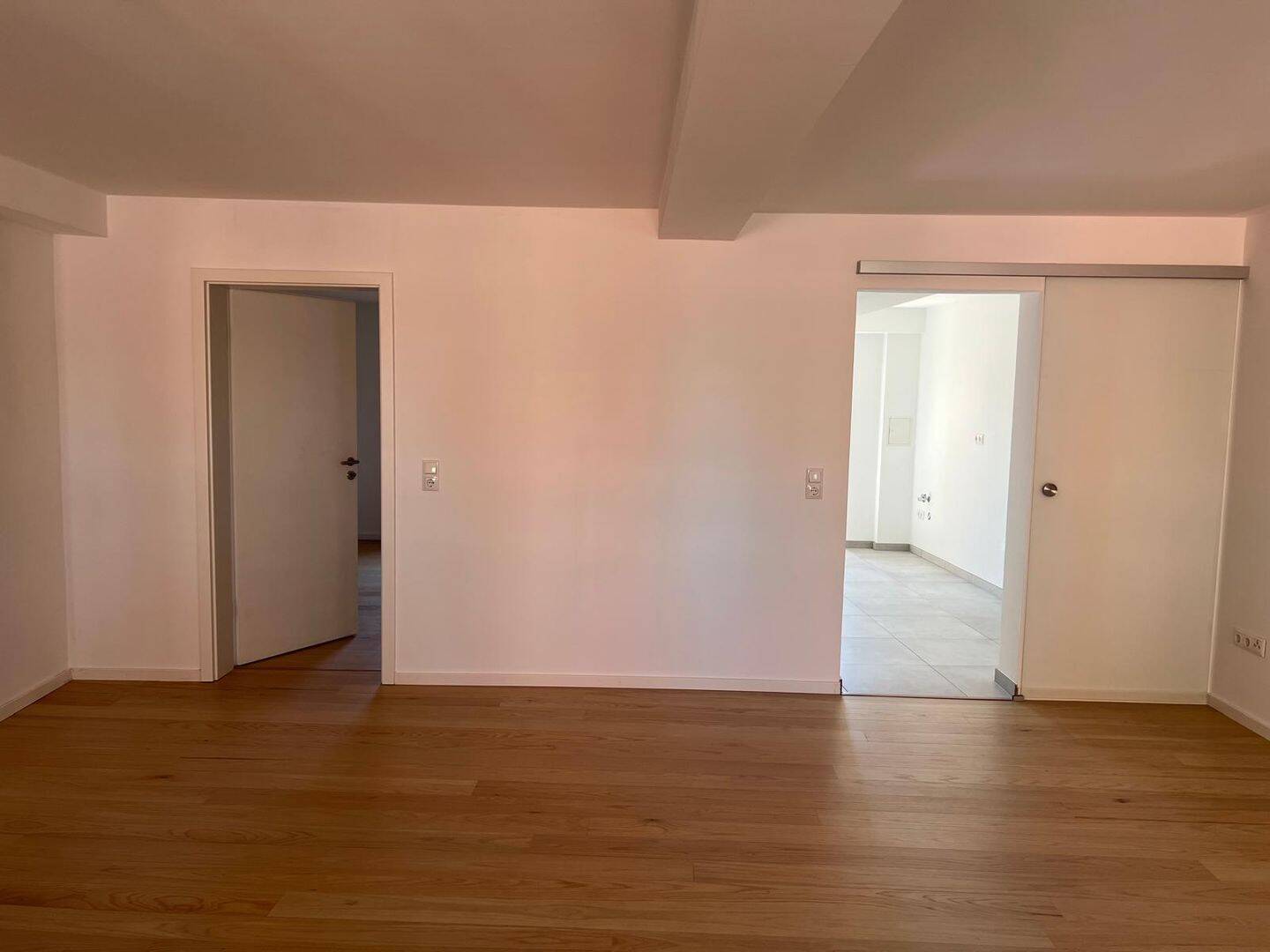 Helle 3-Zimmer Wohnung mit Balkon im 1. OG in Grimma – Grimma – Vorschaubild 2