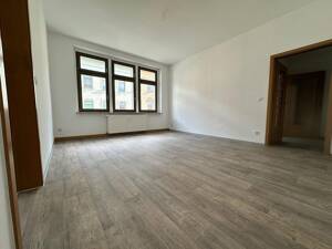 Ihr neues Zuhause im Gründerzeithaus - helle 2-Raum-Wohnung in bester Meeraner Lage – 8393 Meerane – Vorschaubild 5