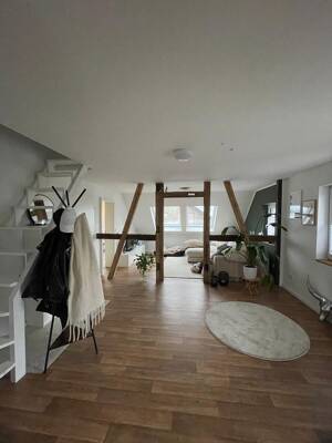 Lichtdurchflutete Maisonette-Wohnung 65 m² - 2 Zimmer mit historischem Fachwerk