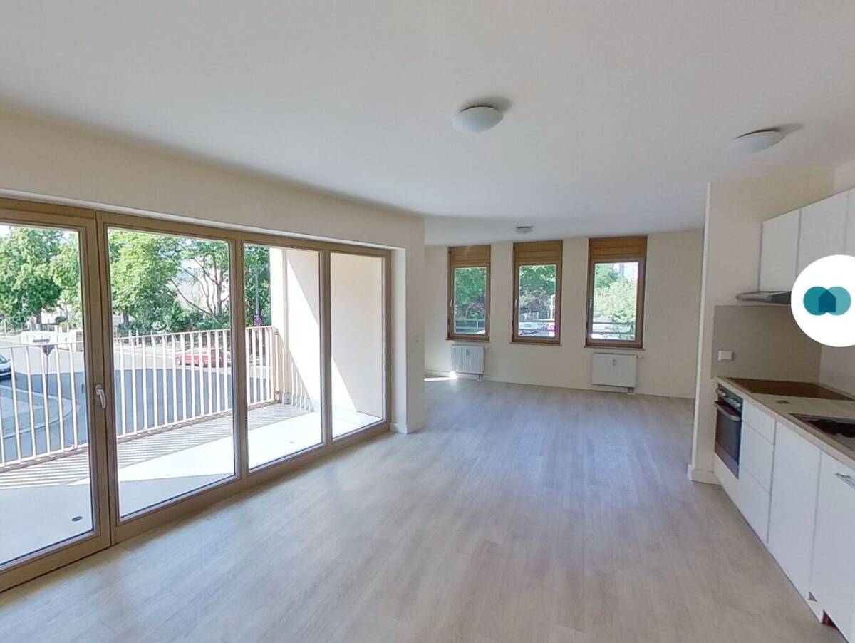 Moderne 3-Zimmer-Wohnung mit Balkon, EBK und Wannenbad – 1307 Dresden – Bild 1 von 9