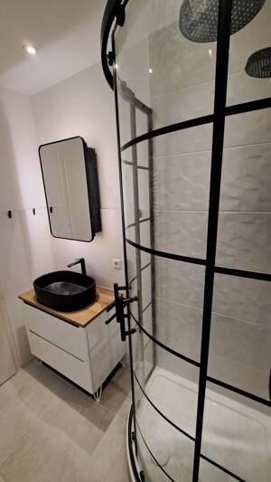 3 Zimmerwohnung, zentral , mit 60 qm großer Terrasse – 75172 Pforzheim – Vorschaubild 2