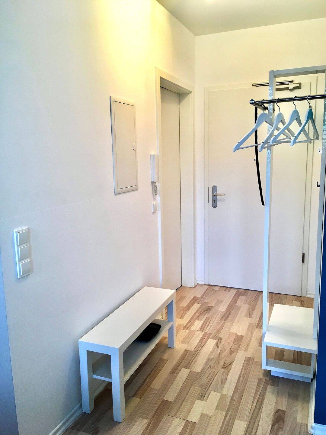 Keine Maklergebühren! Möbliertes Studio Fürth/Nürnberg – sofort einziehbar – Fürth – Vorschaubild 2