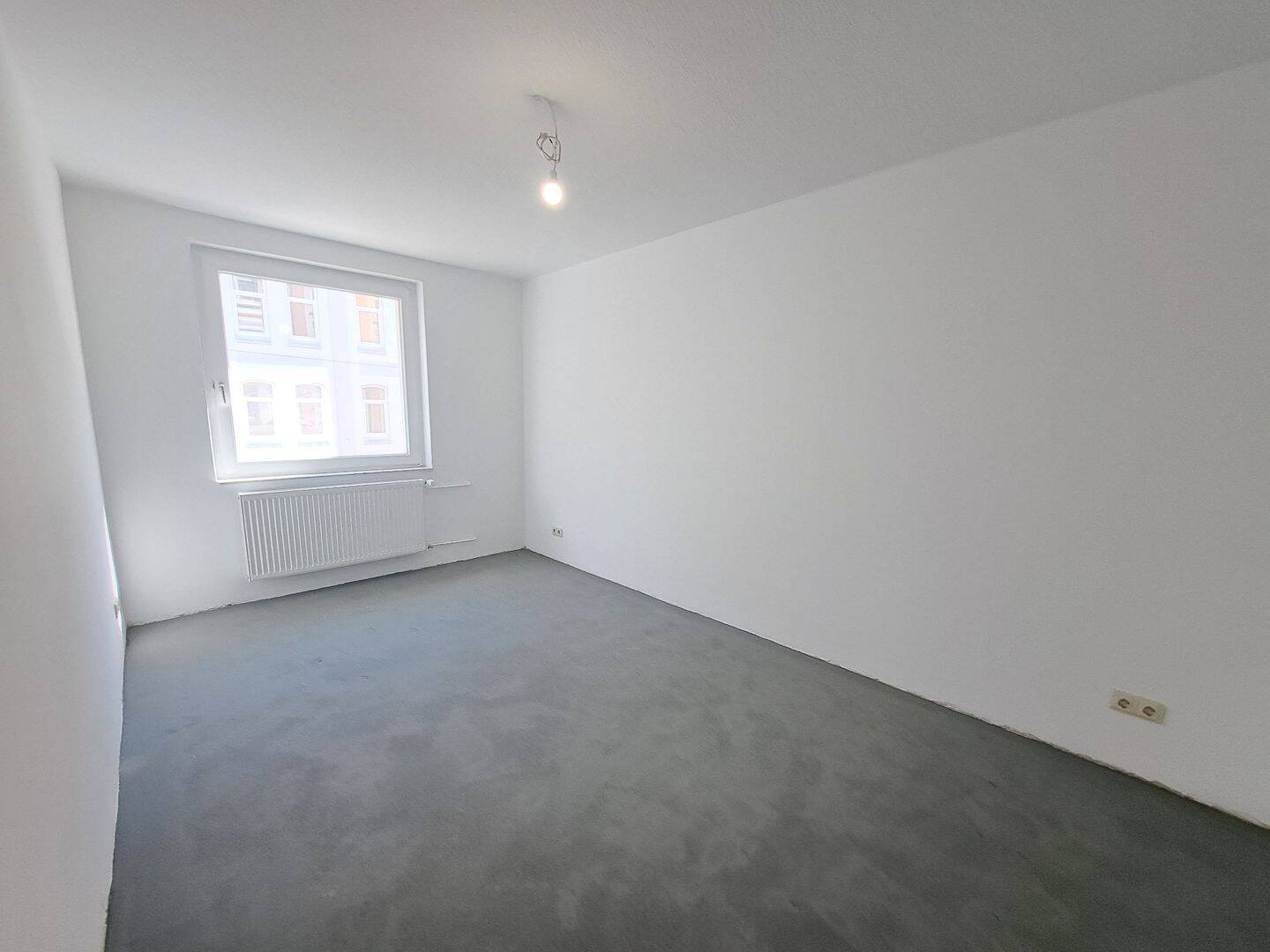 Erstbezug! Renovierte 3-Zimmer-Wohnung mit Dusche und Balkon in Bremerhaven-Lehe – Bremerhaven – Vorschaubild 3