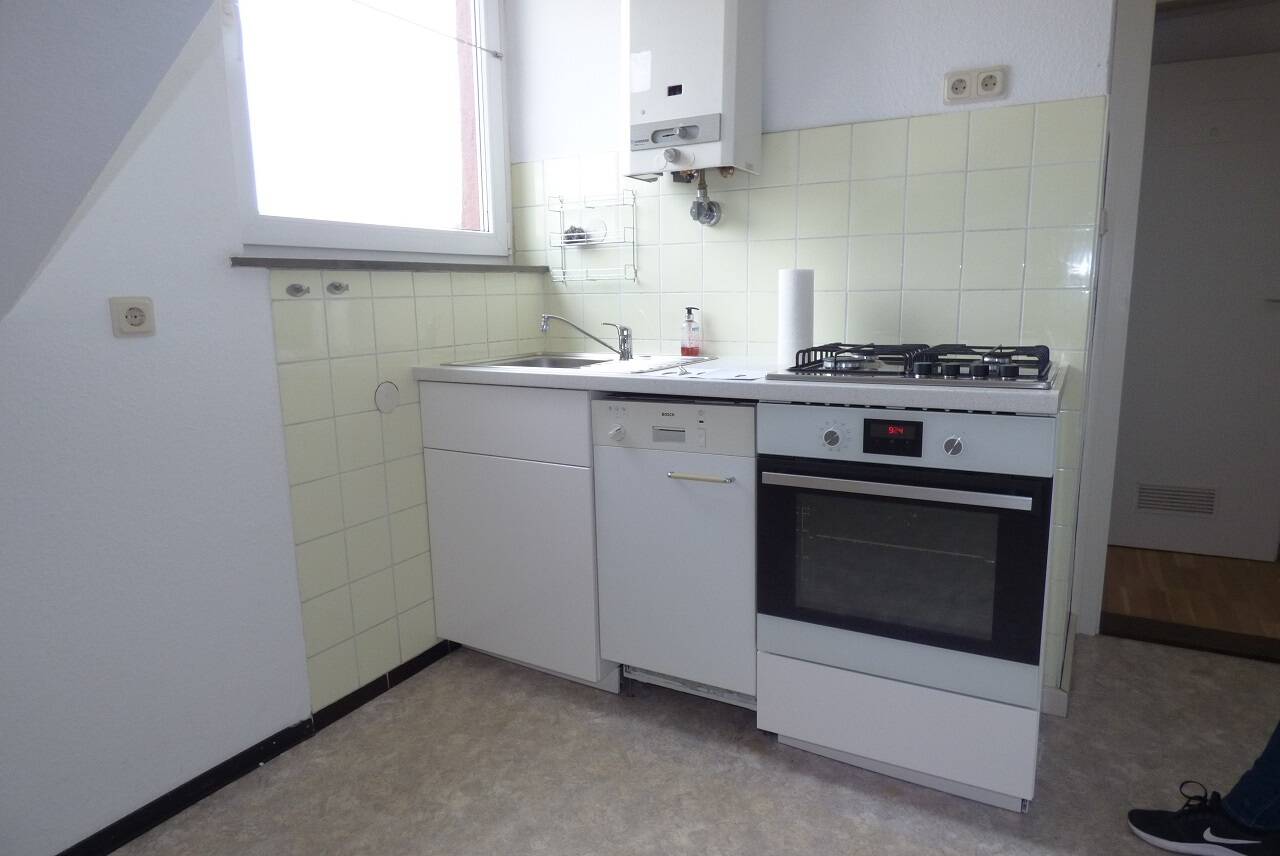 sonniges, helles wohnen - Nähe Stadtmensa - teilmöbliert; Duschbad, Keller, Radabstellhalle – Würzburg – Vorschaubild 2