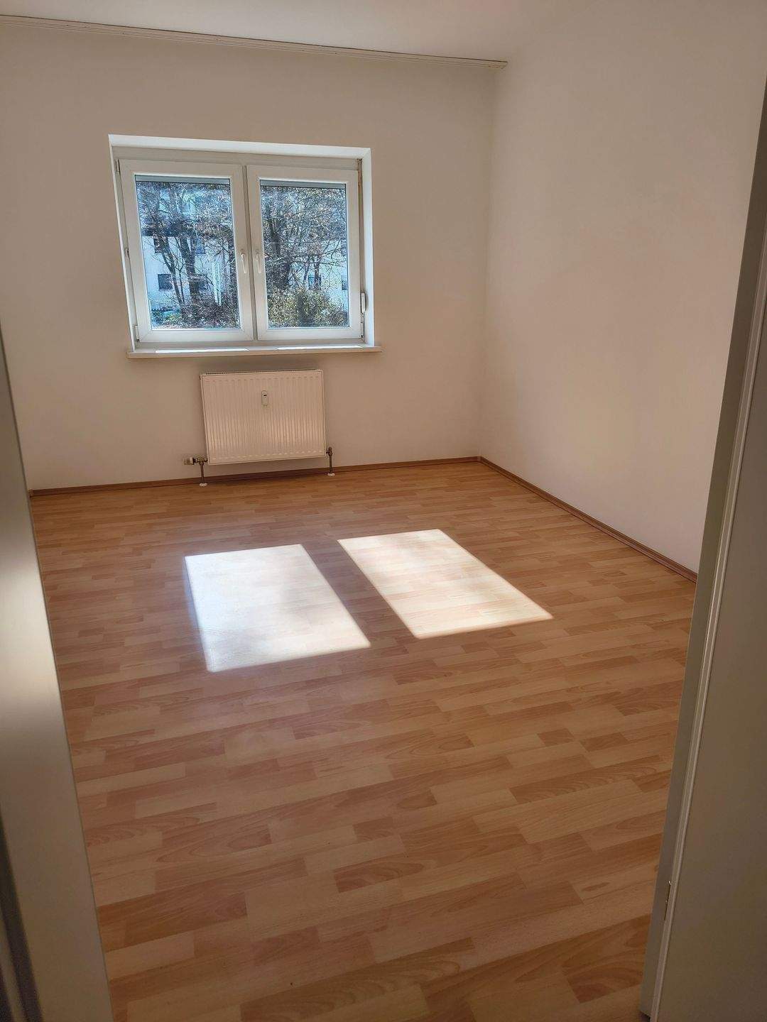 Zentrale und sonnige 3-Zimmer-Wohnung in Nürnberg Schweinau nähe U-Bahn Hohe Marter – Nürnberg – Vorschaubild 4