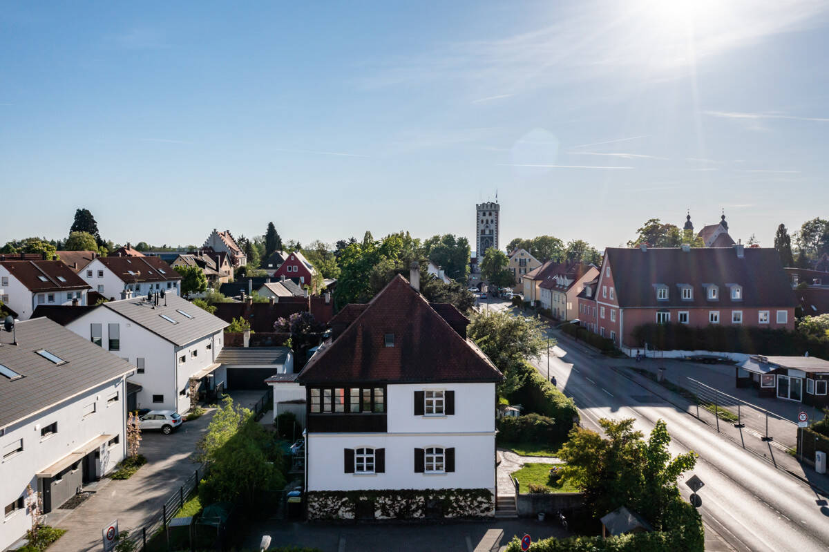 Einfamilienhaus mit enormem Platzangebot und viel Ausbaupotential in Landsberg