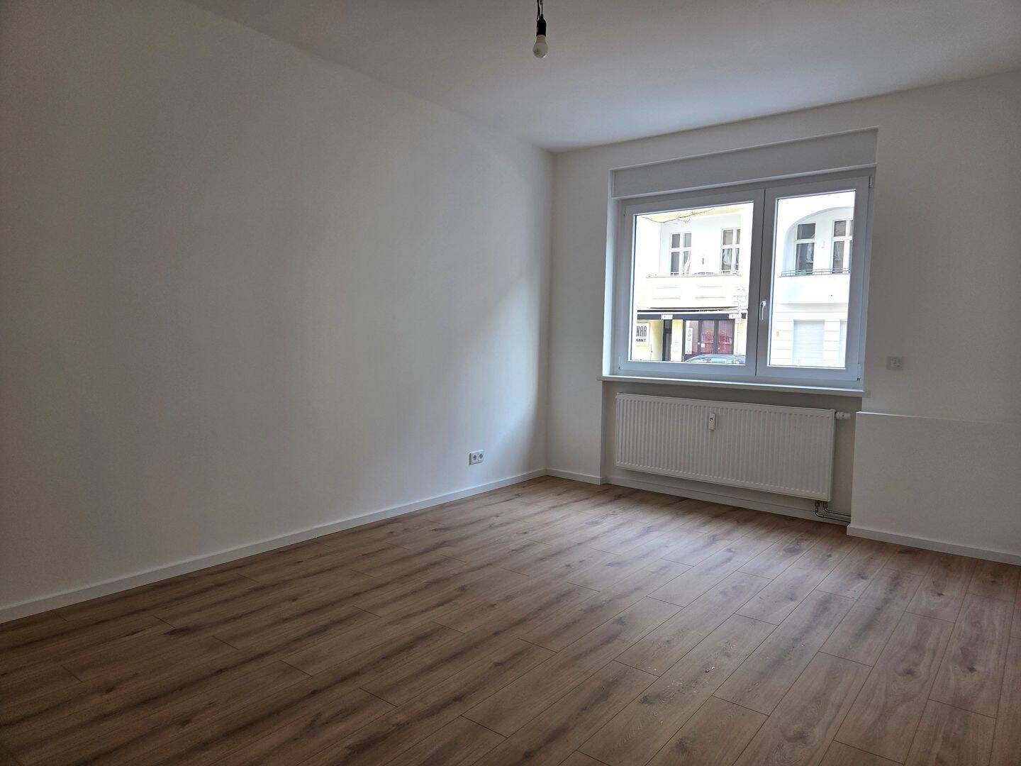 Kernsanierte ruhige zentrale Whg mit Blk und Stlpl. – Berlin – Vorschaubild 8