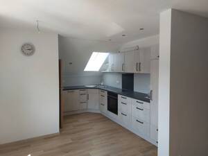 Dachgeschoßwohnung zu vermieten