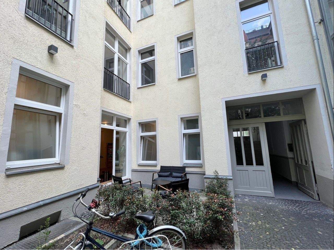 ATTRAKTIVER ALTBAU NÄHE VOLKSPARK FRIEDRICHSHAIN - IM SCHÖNEN BÖTZOWVIERTEL - ZUR ZEIT VERMIETET – Berlin – Vorschaubild 3