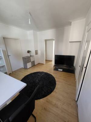4-Zimmerwohnung mit Einbauküche in Stuttgart-Münster – 70376 Stuttgart – Vorschaubild 2