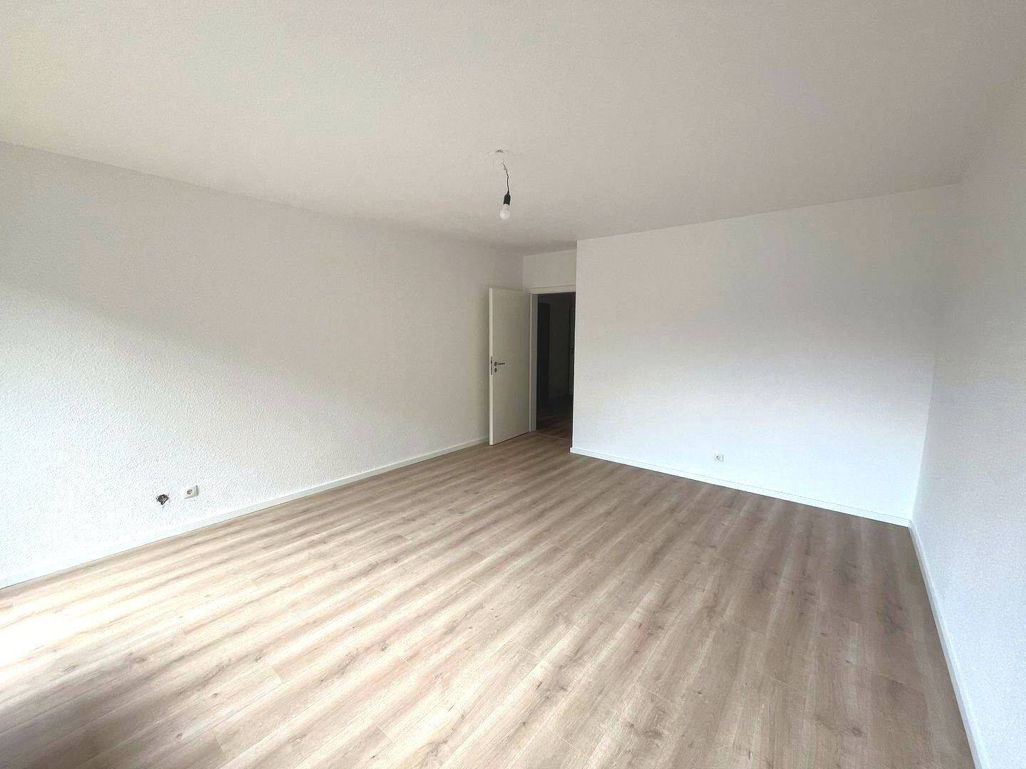 Renovierte 3-Zimmer-Wohnung mit Balkon – Hamburg – Vorschaubild 5
