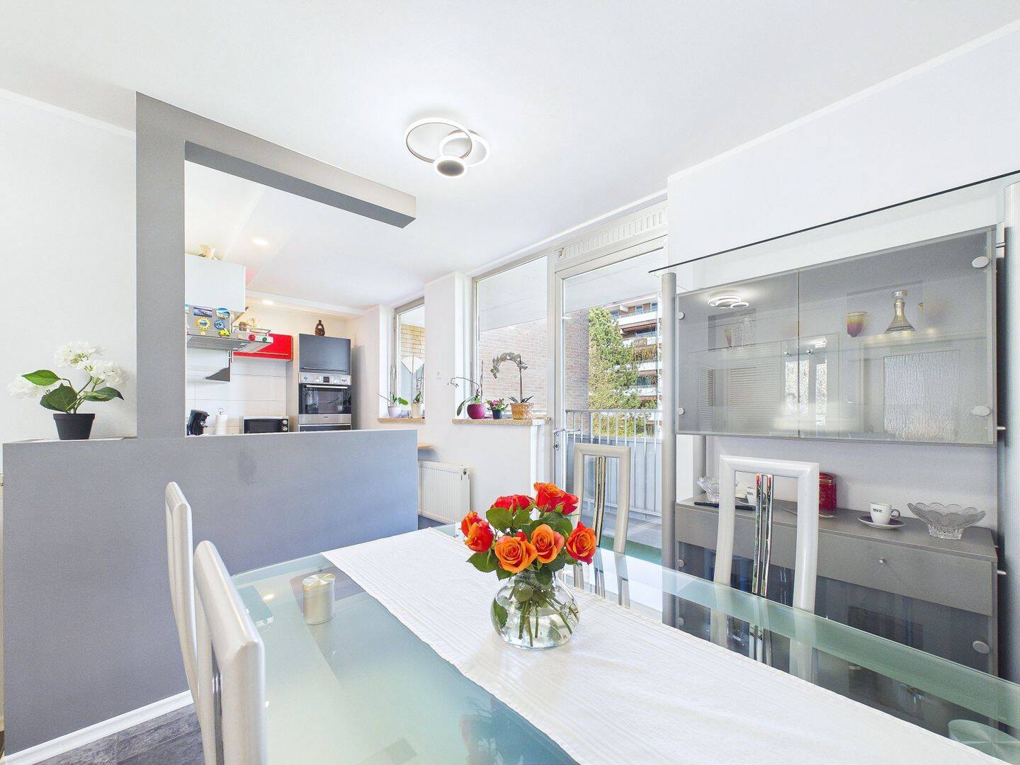 Exklusive Eigentumswohnung mit ca. 106 m² Wohnfläche, zwei Balkonen und Carport in Bonn-Auerberg – Bonn – Vorschaubild 3