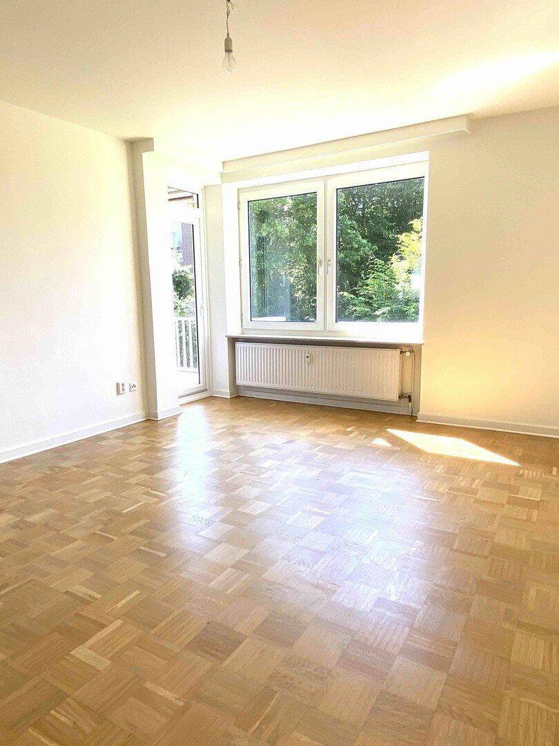 Lichtdurchflutete Wohnung mit großem Balkon und TG-Stellplatz – Hamburg – Vorschaubild 4