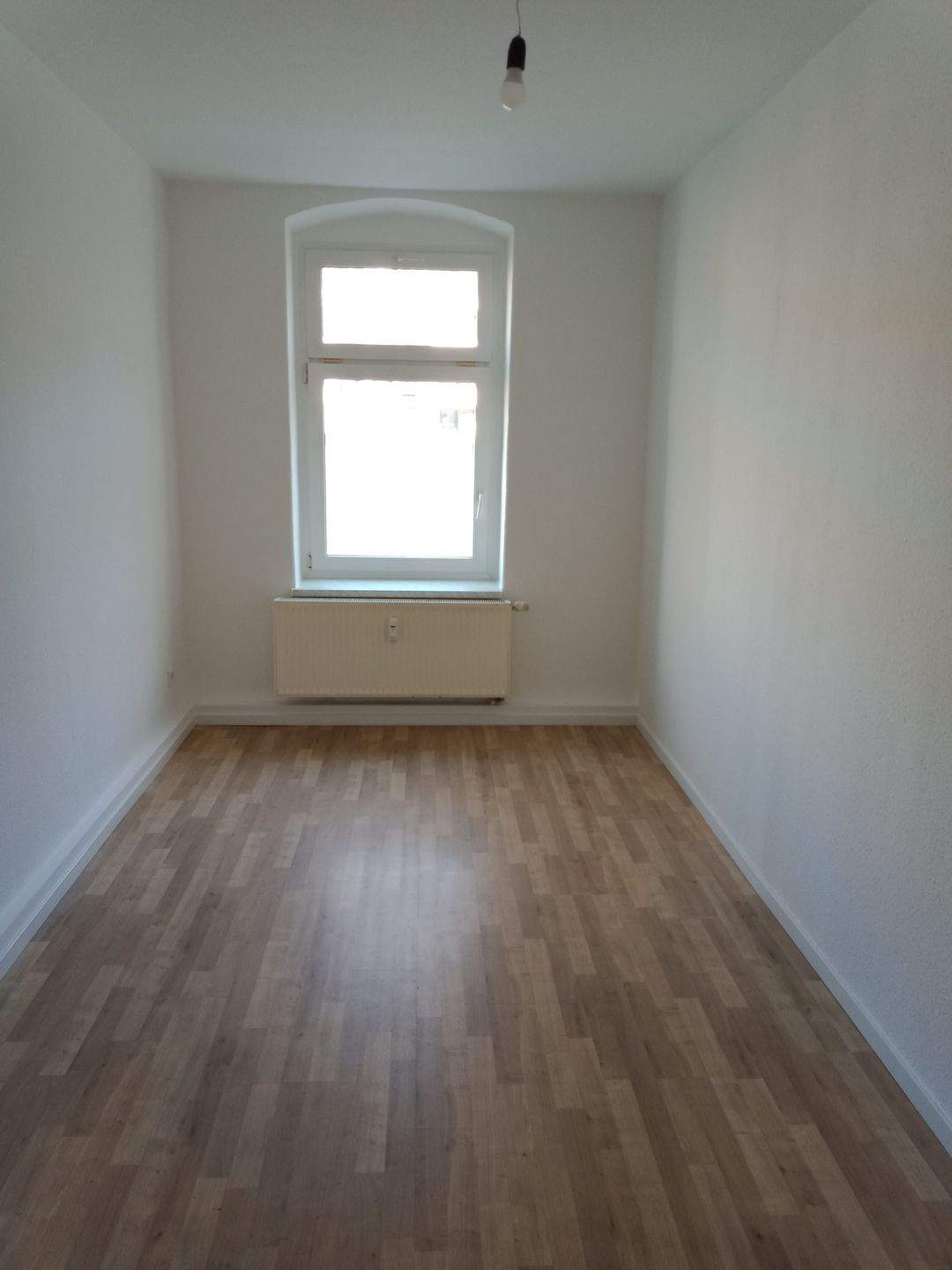 Erster Monat geschenkt! 3-Raum-Erdgeschosswohnung in Chemnitz-Gablenz mit EBK – Chemnitz – Vorschaubild 3