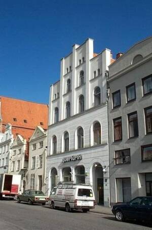 Wahmstraße 2 Zimmerwohnung--sehr ruhige Lage--großes Voll-Bad--Gartennutzung