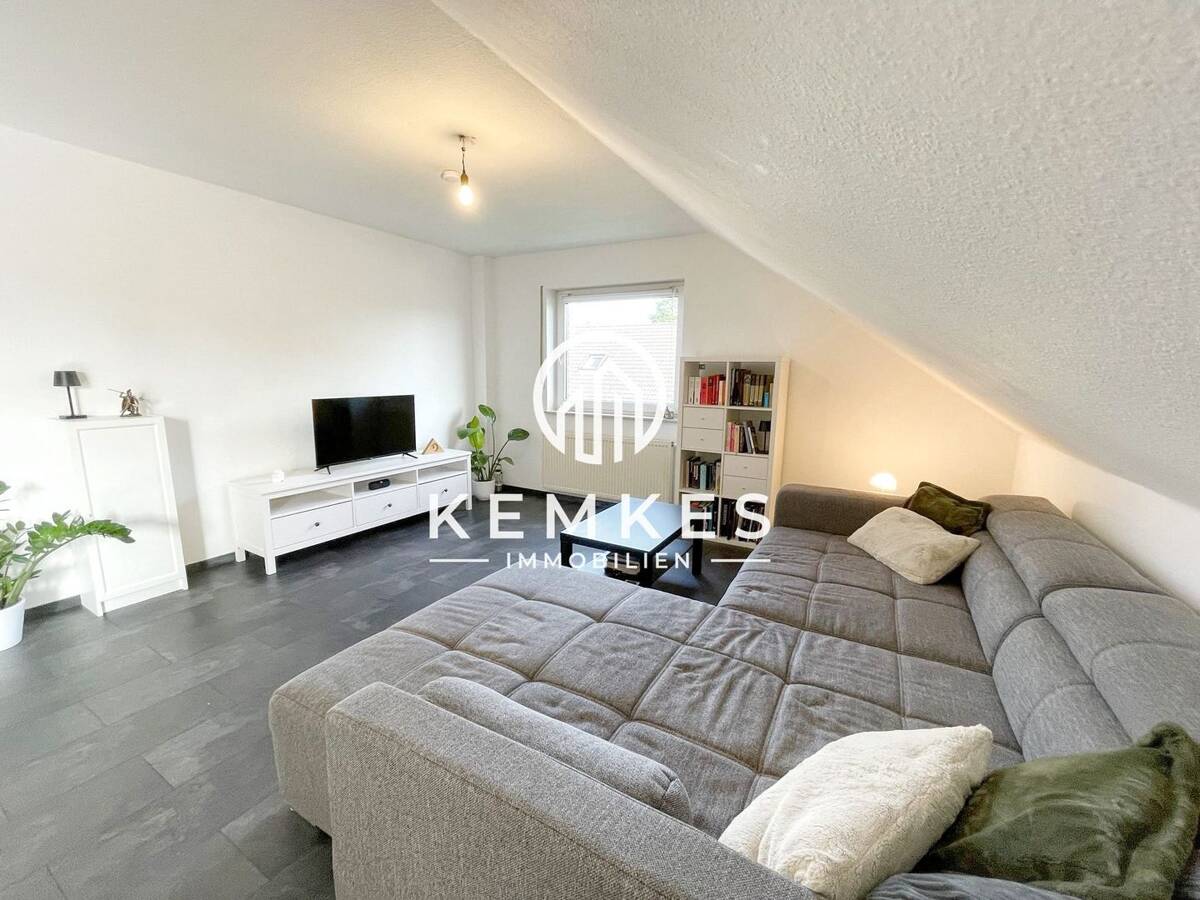 *NEU* Attraktive 2-Zimmer-Wohnung mit großen Balkon in Sackgassenlage von Duisburg-Aldenrade – 47179 Duisburg – Bild 1 von 9