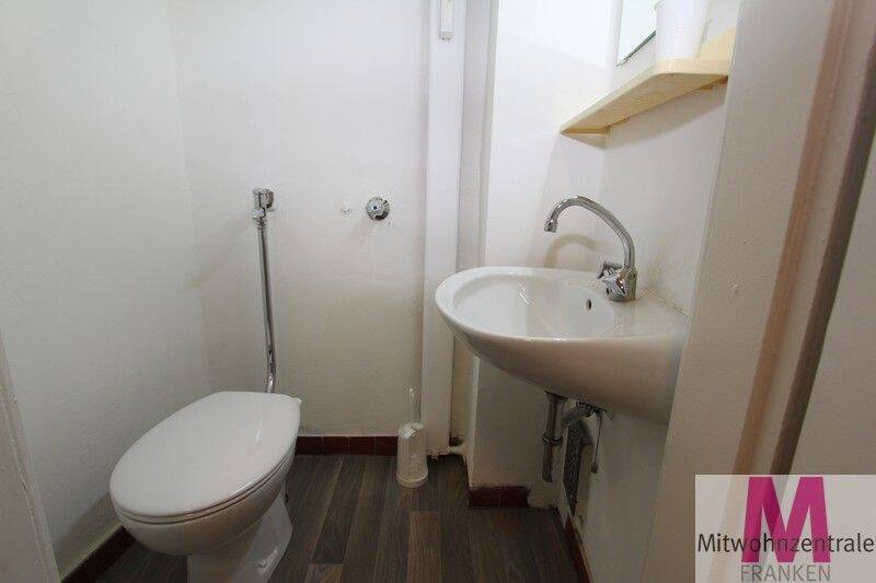 Schöne Wohnung mit Balkon im Herzen der Altstadt – Nürnberg – Vorschaubild 4