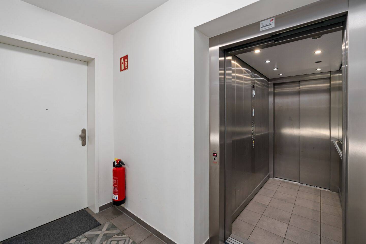 Exklusives Wohnen am Wasser - Moderne Neubauwohnung mit direktem Weserblick – Bremen – Vorschaubild 4