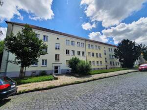 DREI ZIMMER in BELIEBTER LAGE – 6712 Zeitz – Vorschaubild 1