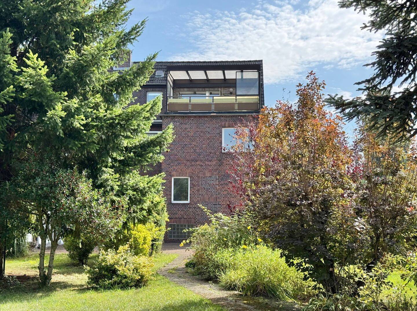 Solides 3-Familien-/Mehrgenerationenhaus mit schönem Garten oder Bauplatz in zentraler Lage – Hannover – Vorschaubild 2