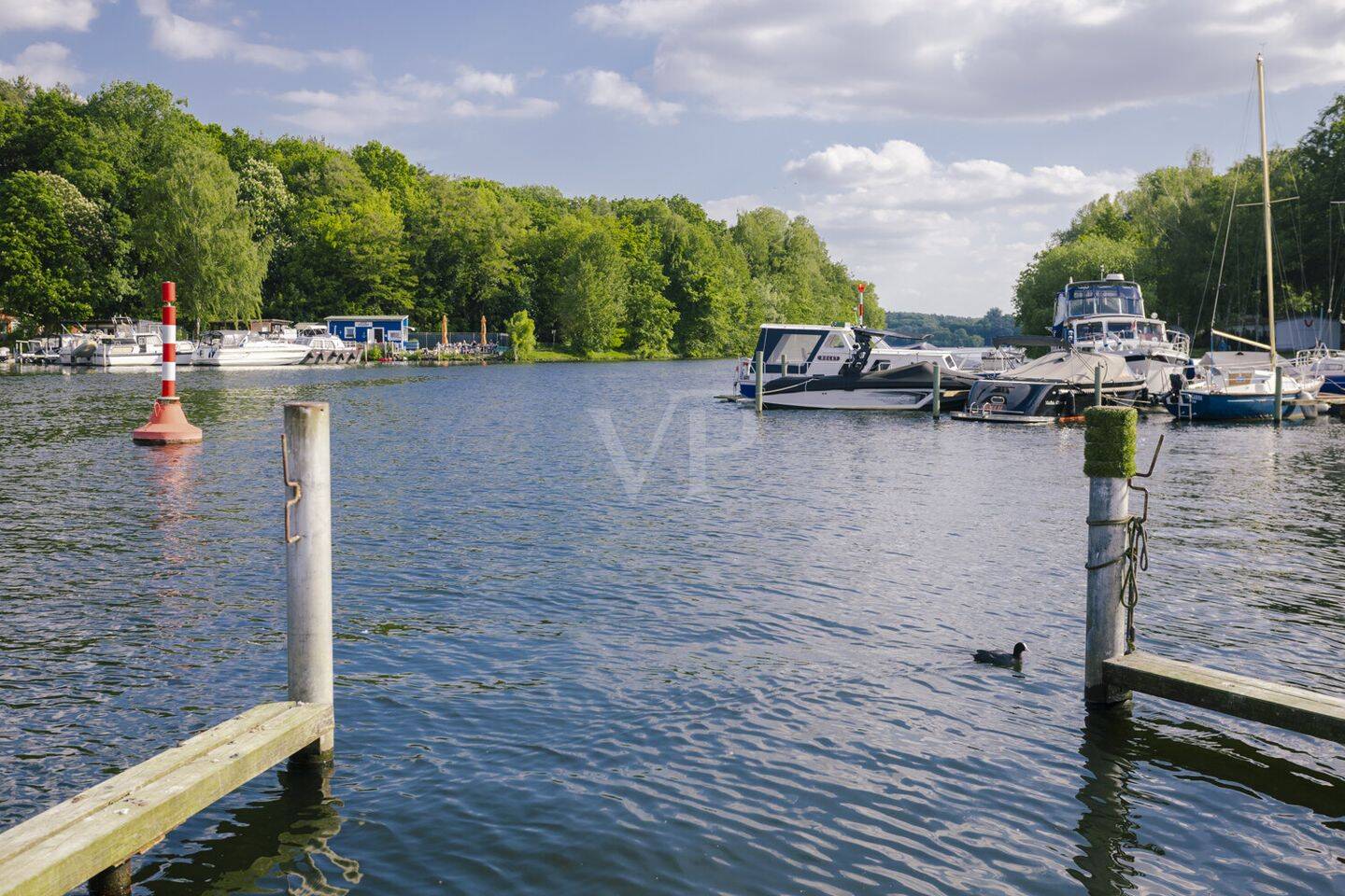 Sommer, Sonne, Wasser und eigener Bootssteg!