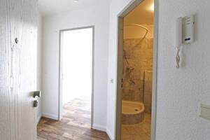 Top Lage im Szeneviertel mit Marmorbad, französischen Balkon und frisch renoviert – 39108 Magdeburg – Vorschaubild 4