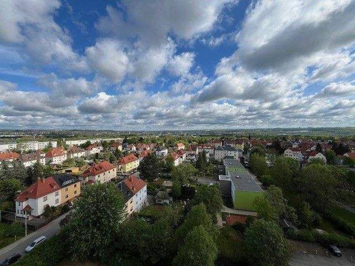 Moderne 3-Zimmer-Wohnung im Herzen von Zwickau mit Balkon – 8062 Zwickau – Bild 1 von 9