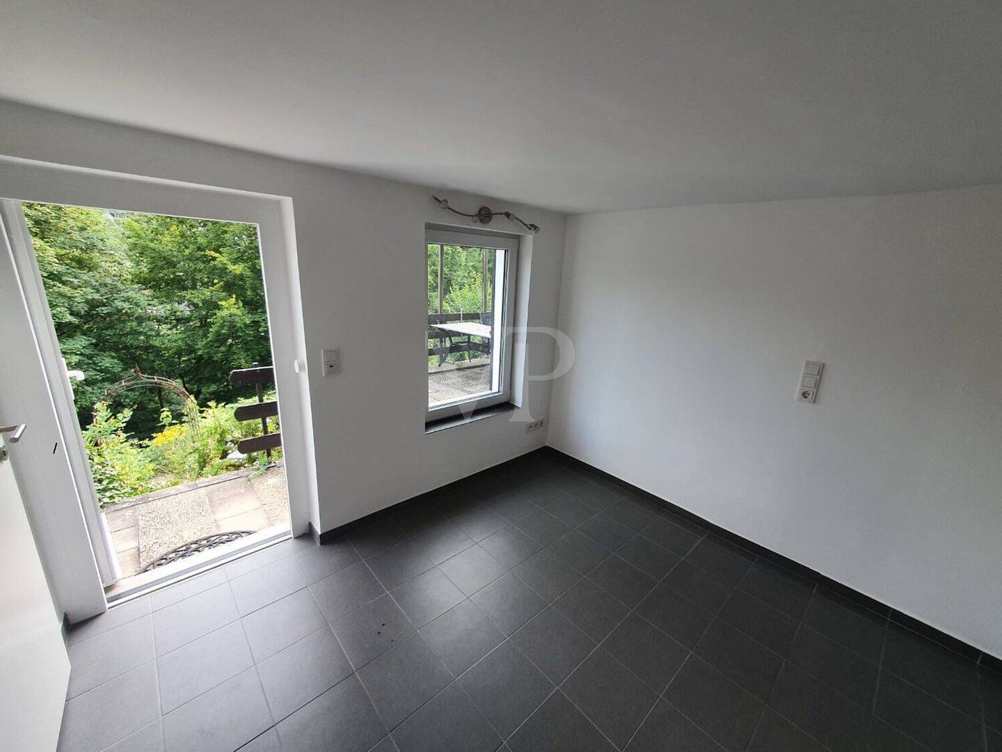 Ruhig gelegenes, modernisiertes Apartment mit Terrasse am Siegener Giersberg – Siegen – Vorschaubild 5