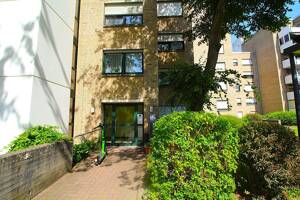 Sofort bezugsfrei! Gut geschnitten! Barrierearm! 4 Zimmer-Wohnung mit Balkon und TG-Stellplatz. – 53119 Bonn – Vorschaubild 3