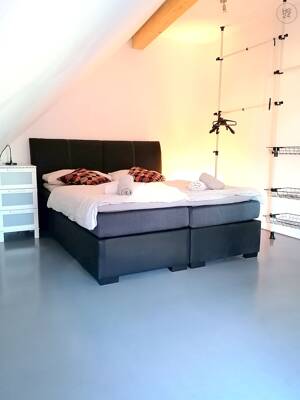 Modern möblierte 2-Zimmer-Wohnung mit WLAN und Dachterrasse in Fürth – 90763 Fürth – Vorschaubild 2