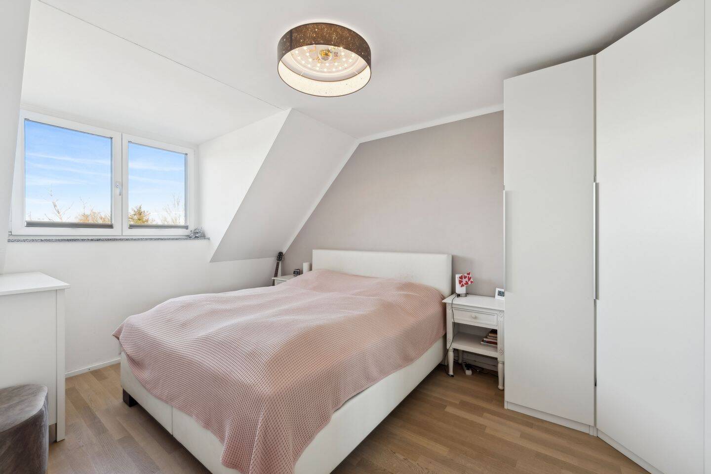 RARITÄT: Traumhafte 5,5 Zi. DG-Maisonette Wohnung mit Neubaufeeling in ruhiger Lage in Trudering – München – Vorschaubild 7