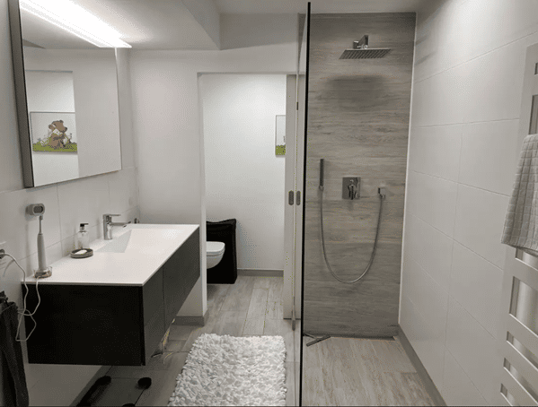 Stilvolle 3,5-Zimmer-Gartenwohnung mit Sauna, Smart Home & großzügigem Außenbereich – ab sofort verfügbar – München – Vorschaubild 8