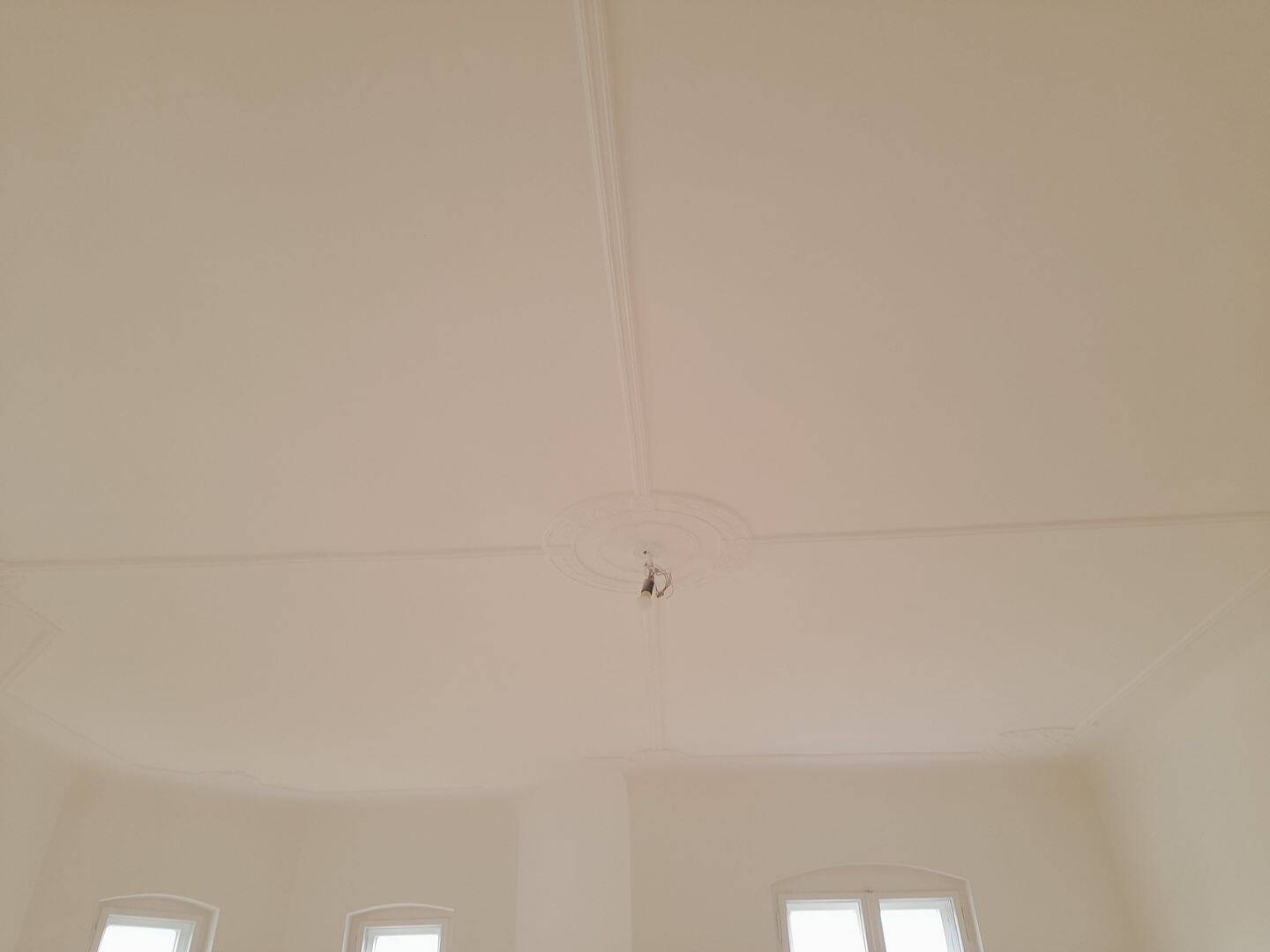 Sehr geräumige, voll sanierte 2-Zimmer-Whg., 3.OG, AB, Dielenböden, Dusche, Stuck – Berlin – Vorschaubild 5