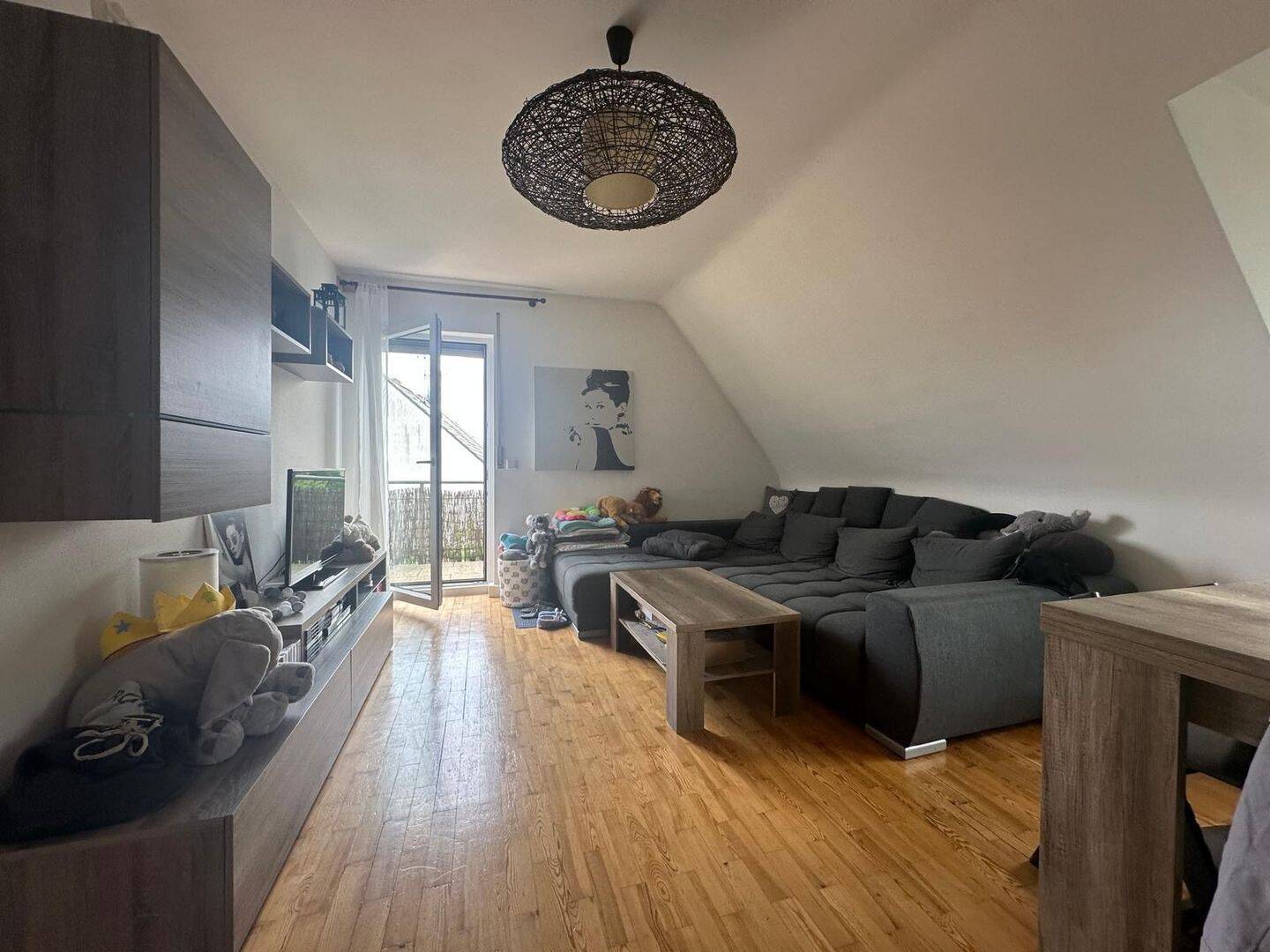 Ansprechende, lichtdurchflutete 3 Zimmer Wohung in einem 3 Parteienhaus – Nürnberg – Vorschaubild 7