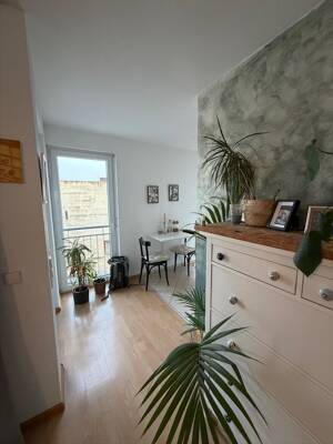 Moderne helle 1,5 - Zimmer Wohnung mit Balkon und herrlicher Aussicht zentral in Freiburg-Rieselfeld – 79111 Freiburg im Breisgau – Vorschaubild 6