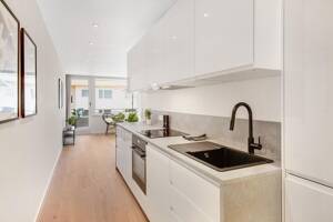Erstbezug nach Kernsanierung: Exklusive Designerwohnung mit EBK, Balkon & TG-Stellplatz – 53129 Bonn – Vorschaubild 7