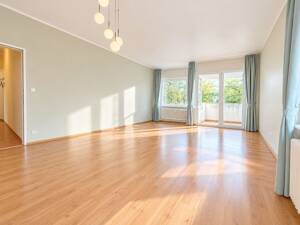 2-Zimmerwohnung mit Balkon | Bezugsfrei ideal für Paare in Spandau mit Auzug und Stellplatz