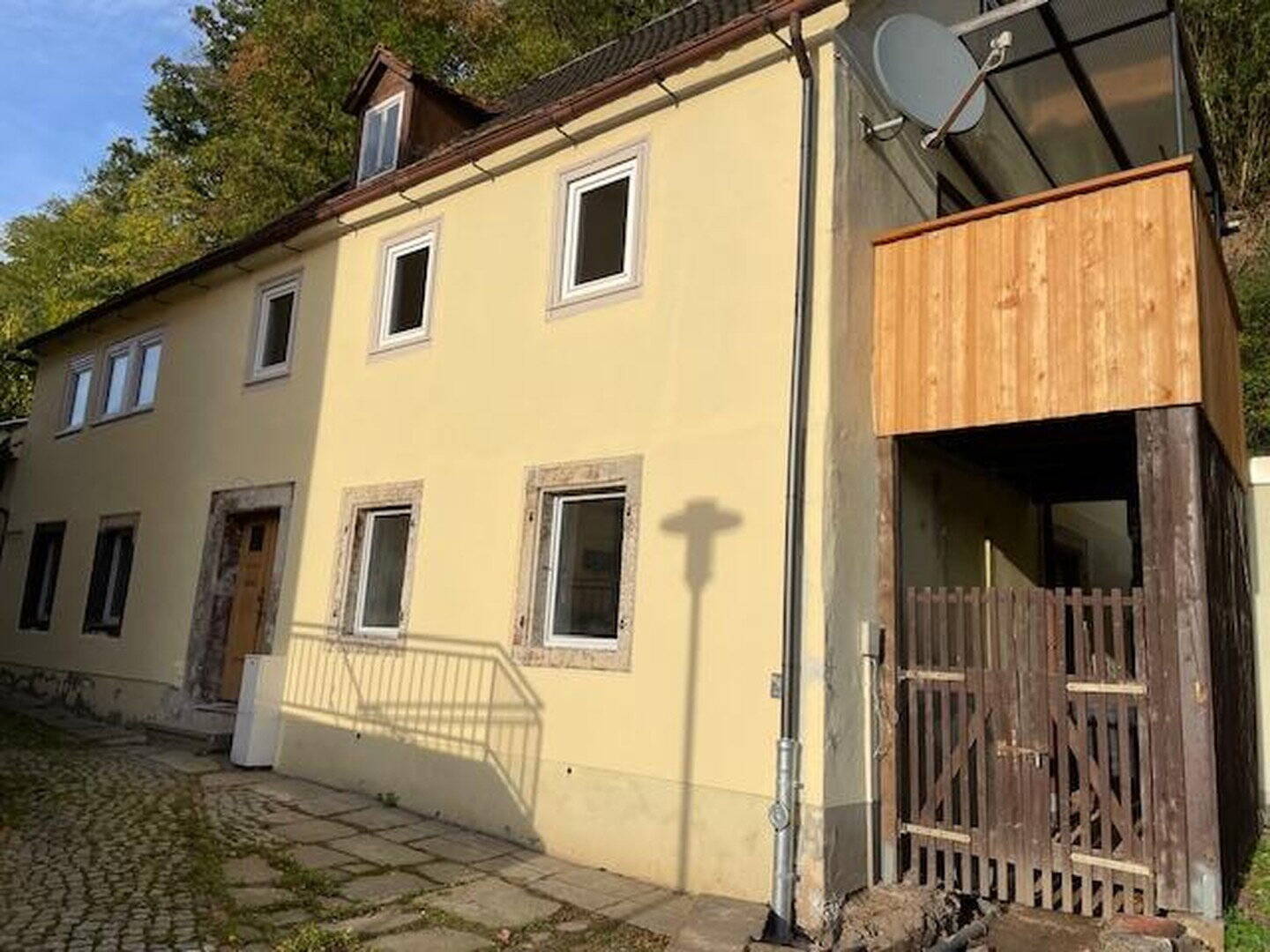 Saniertes großes EFH mit Werkstattanbau in Tharandt b. Dresden – Tharandt – Bild 1 von 9