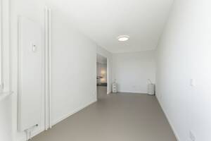 Weitblick über Hamburg: Sanierte 2-Zimmer-Wohnung mit Loggia und Garagenstellplatz auf St. Pauli – 20359 Hamburg – Vorschaubild 9