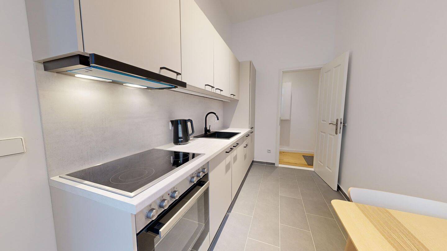 Altbaucharme trifft Moderne: 3-Zimmer-Wohnung mit Loggia im Herzen des Brüsseler Kiez – Berlin – Vorschaubild 9