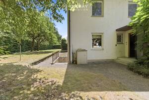 Reiheneckhaus mit 798 qm Grundstück: Sanierungschance im Regensburger Norden – 93057 Regensburg – Vorschaubild 3
